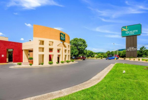 Отель Quality Inn Roanoke Airport  Роанок